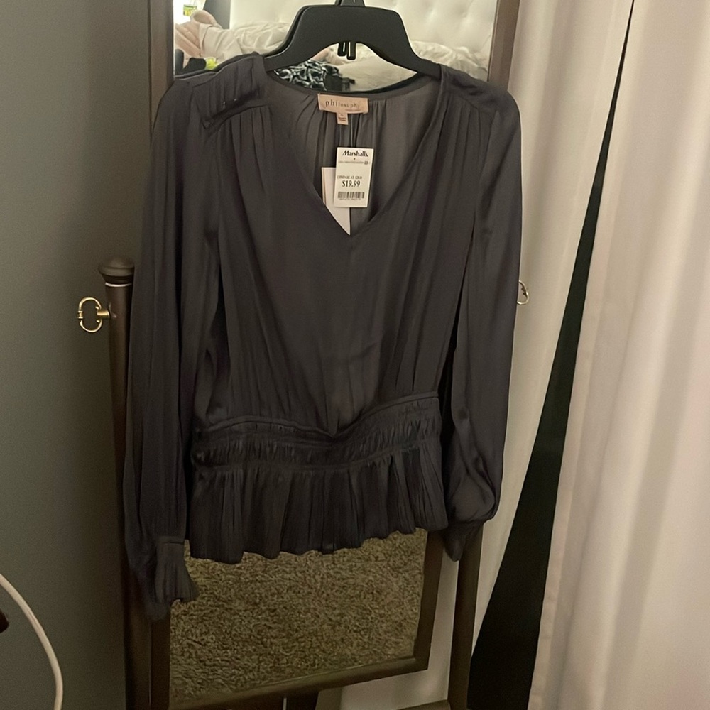 New blouse with tags